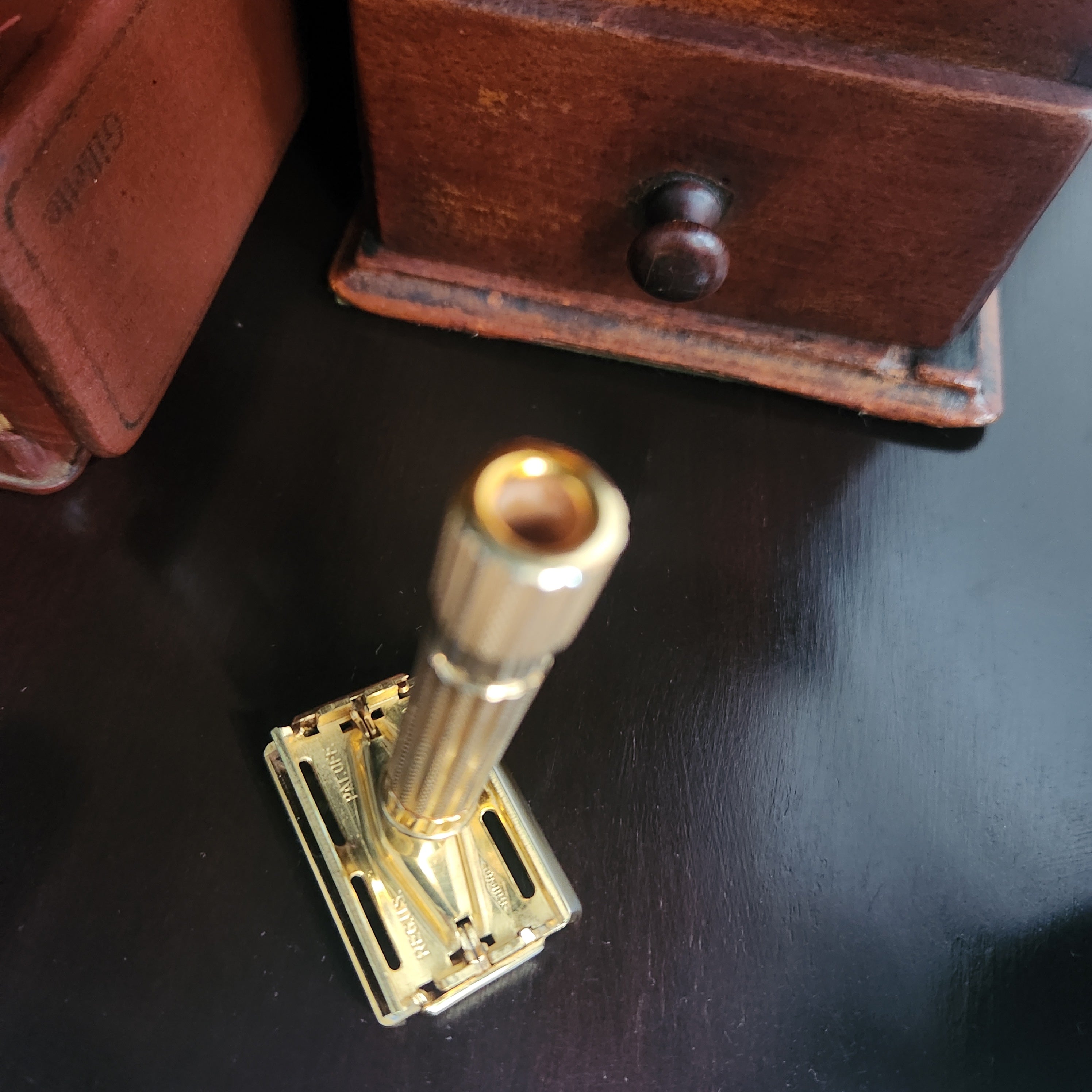 Gillette Aristochrat 24K Gold Plated-Collector Series