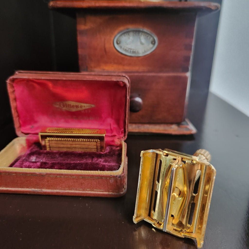 Gillette Aristochrat 24K Gold Plated-Collector Series